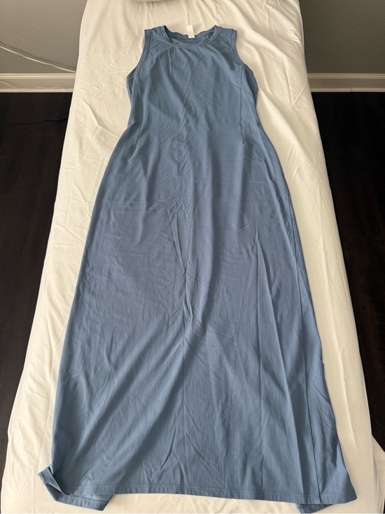 lululemon athletica Dresses & Skirts - Lululemon ribbed midi dress